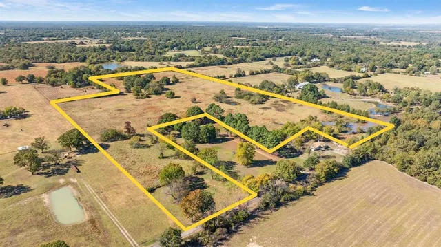 a view of city view and mountain view