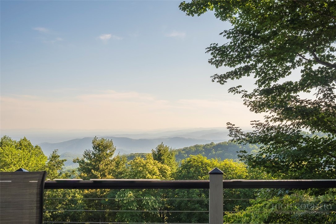 463 Ridge Road Glade Valley, NC 28627 - Photo 3 of 37