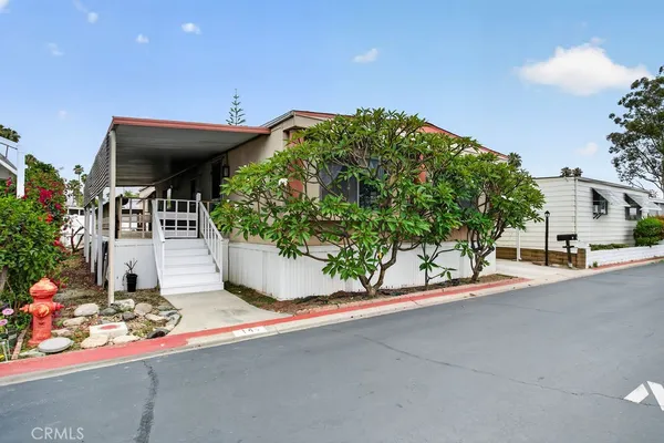 $325,000 | 24922 Muirlands Boulevard, Unit 144, Lake Forest, CA 92630
