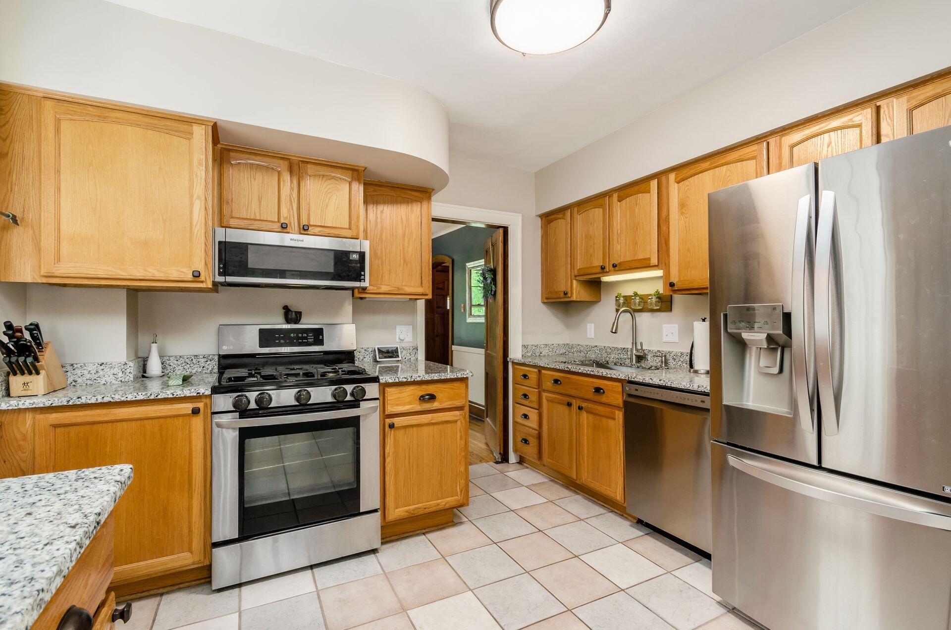 78 Brevoort Road Columbus, OH 43214 - Photo 11 of 55 New Stainless Appliances