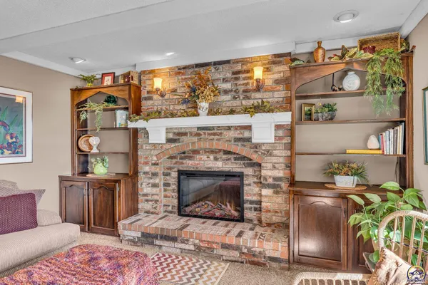 $359,900 | 3342 Southwest Friar Road, Topeka, KS 66614