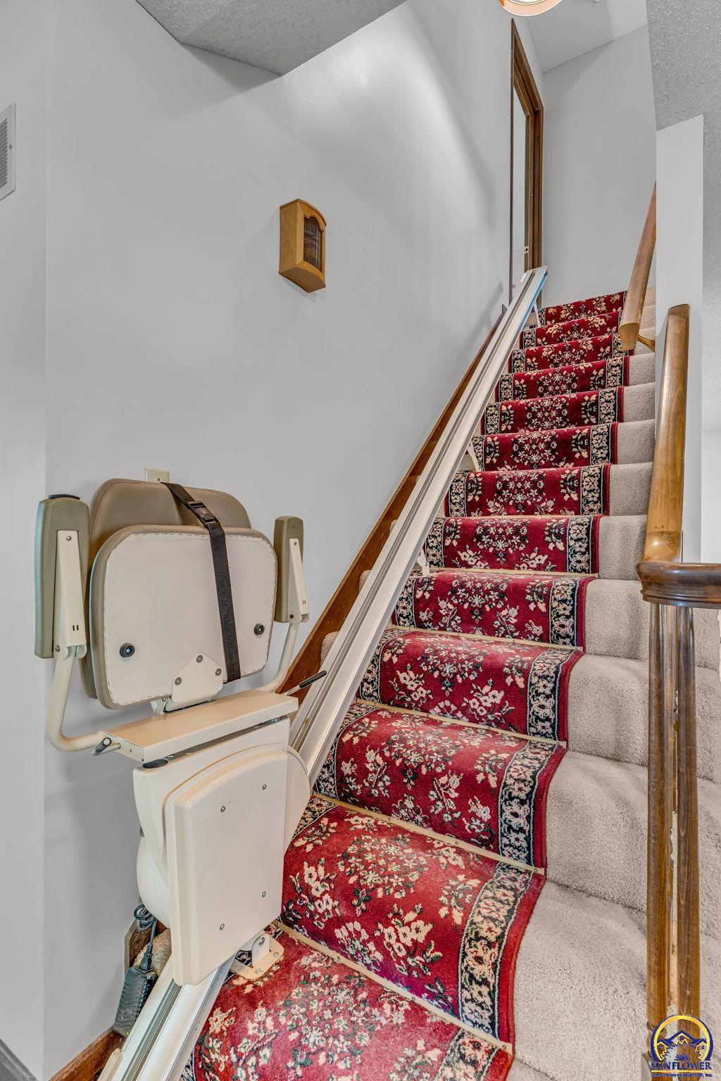 3342 Southwest Friar Road Topeka, KS 66614 - Photo 21 of 47