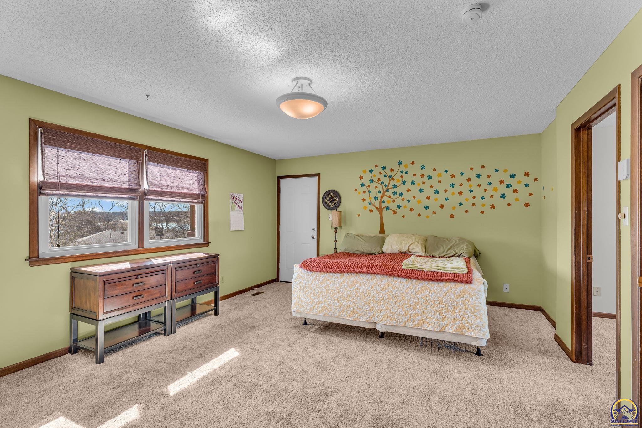 3342 Southwest Friar Road Topeka, KS 66614 - Photo 22 of 47