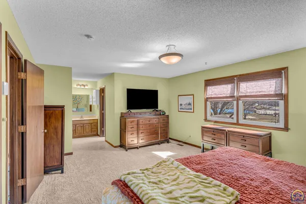 $359,900 | 3342 Southwest Friar Road, Topeka, KS 66614