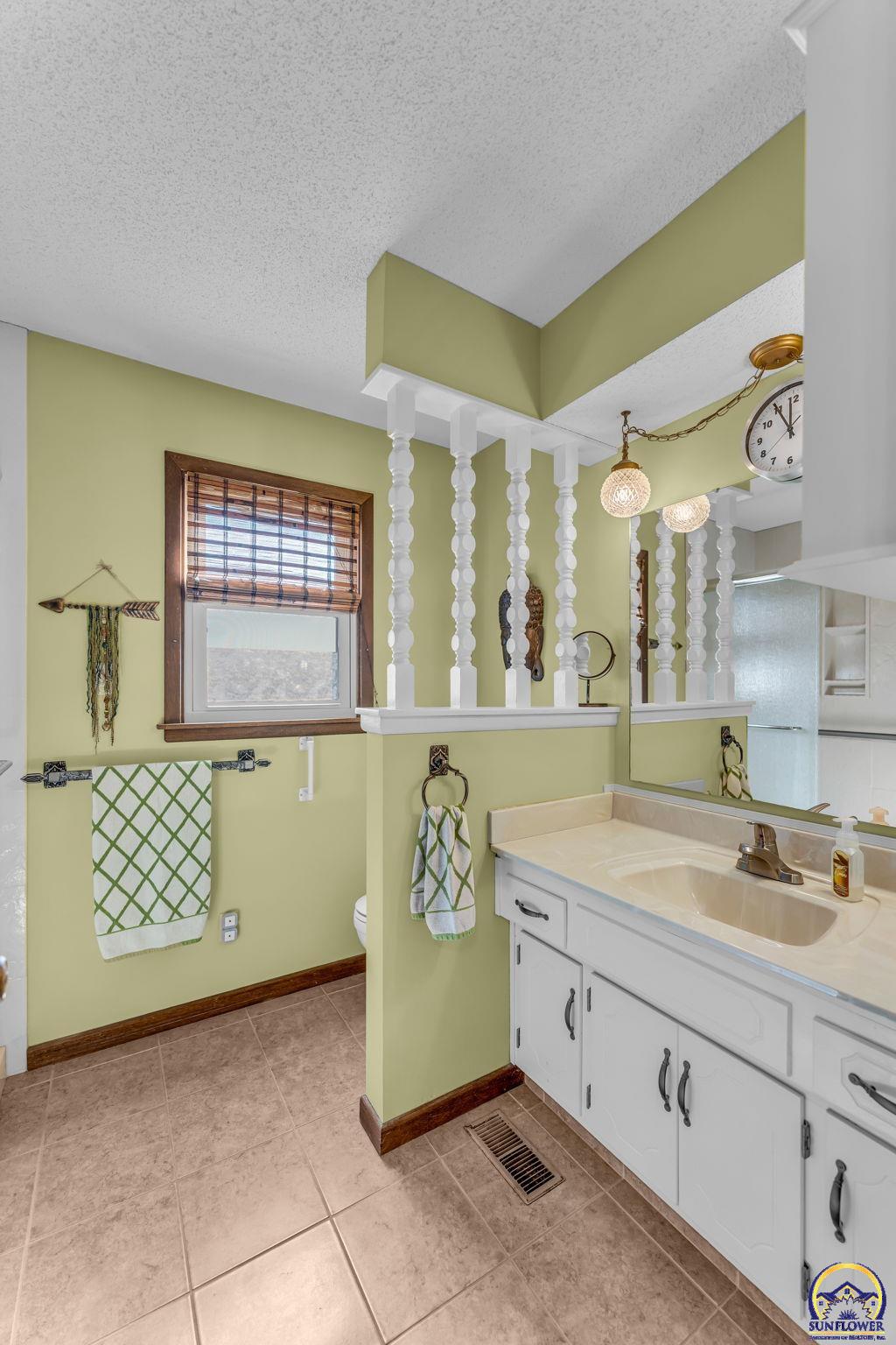 3342 Southwest Friar Road Topeka, KS 66614 - Photo 25 of 47