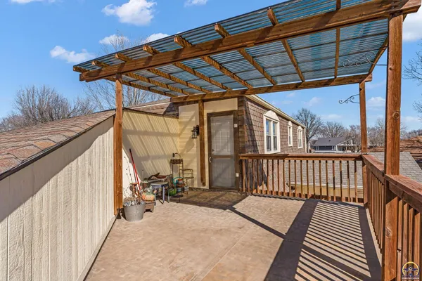 $359,900 | 3342 Southwest Friar Road, Topeka, KS 66614