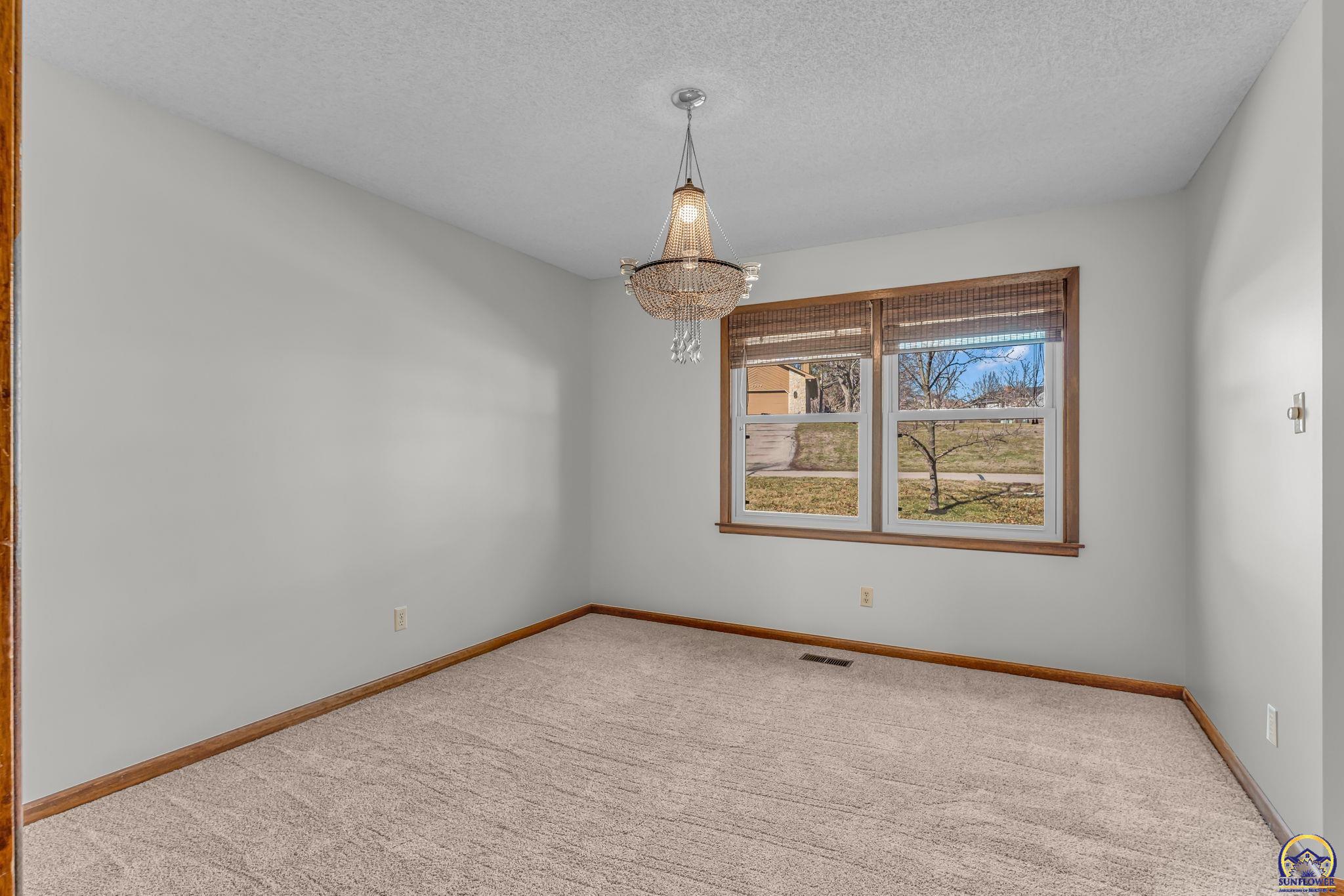 3342 Southwest Friar Road Topeka, KS 66614 - Photo 30 of 47