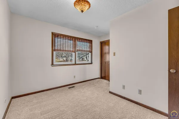 $359,900 | 3342 Southwest Friar Road, Topeka, KS 66614