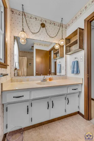 $359,900 | 3342 Southwest Friar Road, Topeka, KS 66614
