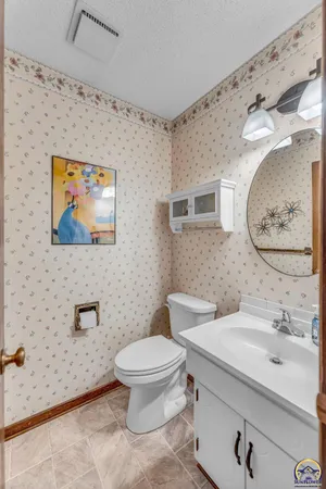 $359,900 | 3342 Southwest Friar Road, Topeka, KS 66614
