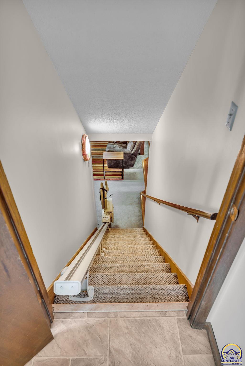 3342 Southwest Friar Road Topeka, KS 66614 - Photo 37 of 47