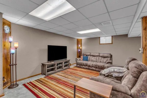 $359,900 | 3342 Southwest Friar Road, Topeka, KS 66614