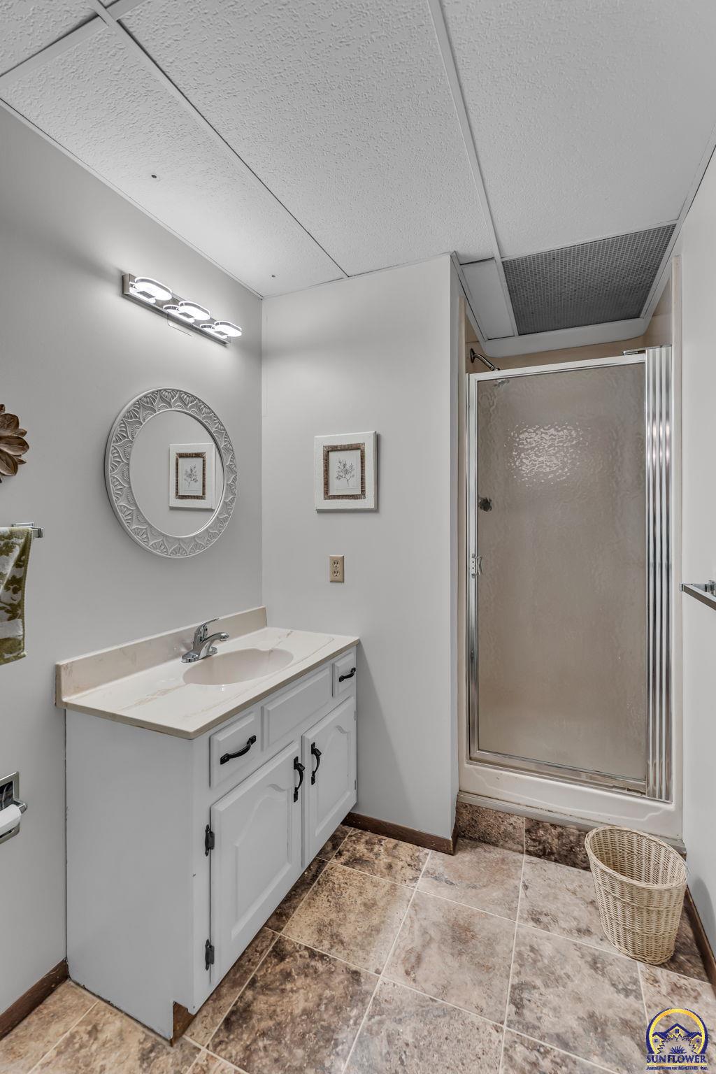 3342 Southwest Friar Road Topeka, KS 66614 - Photo 41 of 47