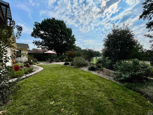 $359,900 | 3342 Southwest Friar Road, Topeka, KS 66614