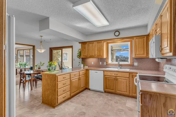 $359,900 | 3342 Southwest Friar Road, Topeka, KS 66614