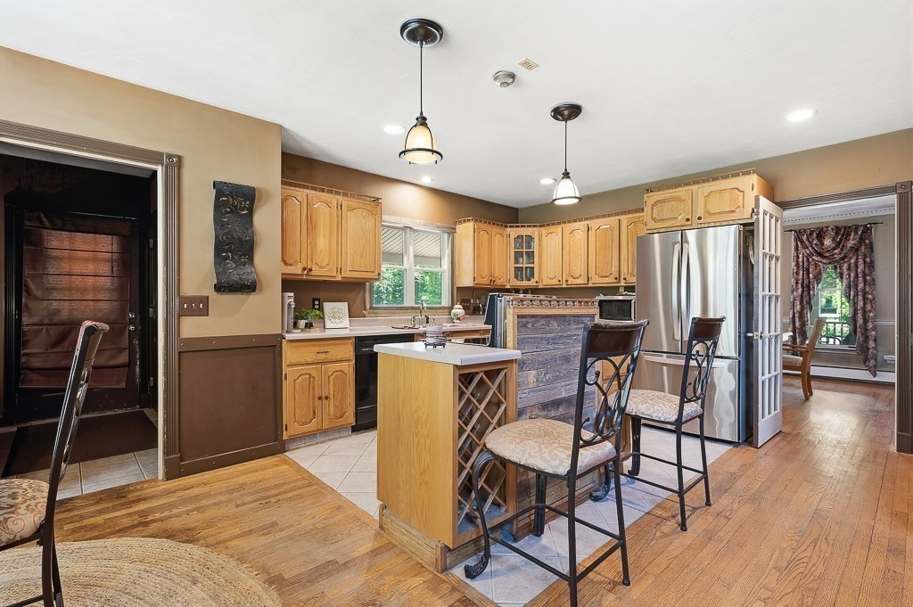 227 8 Lots Road Sutton, MA 01590 - Photo 6 of 42