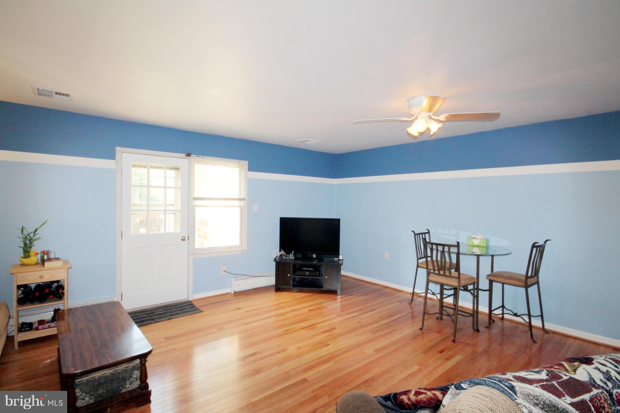 LR/DR Combo with Hardwood Floors
