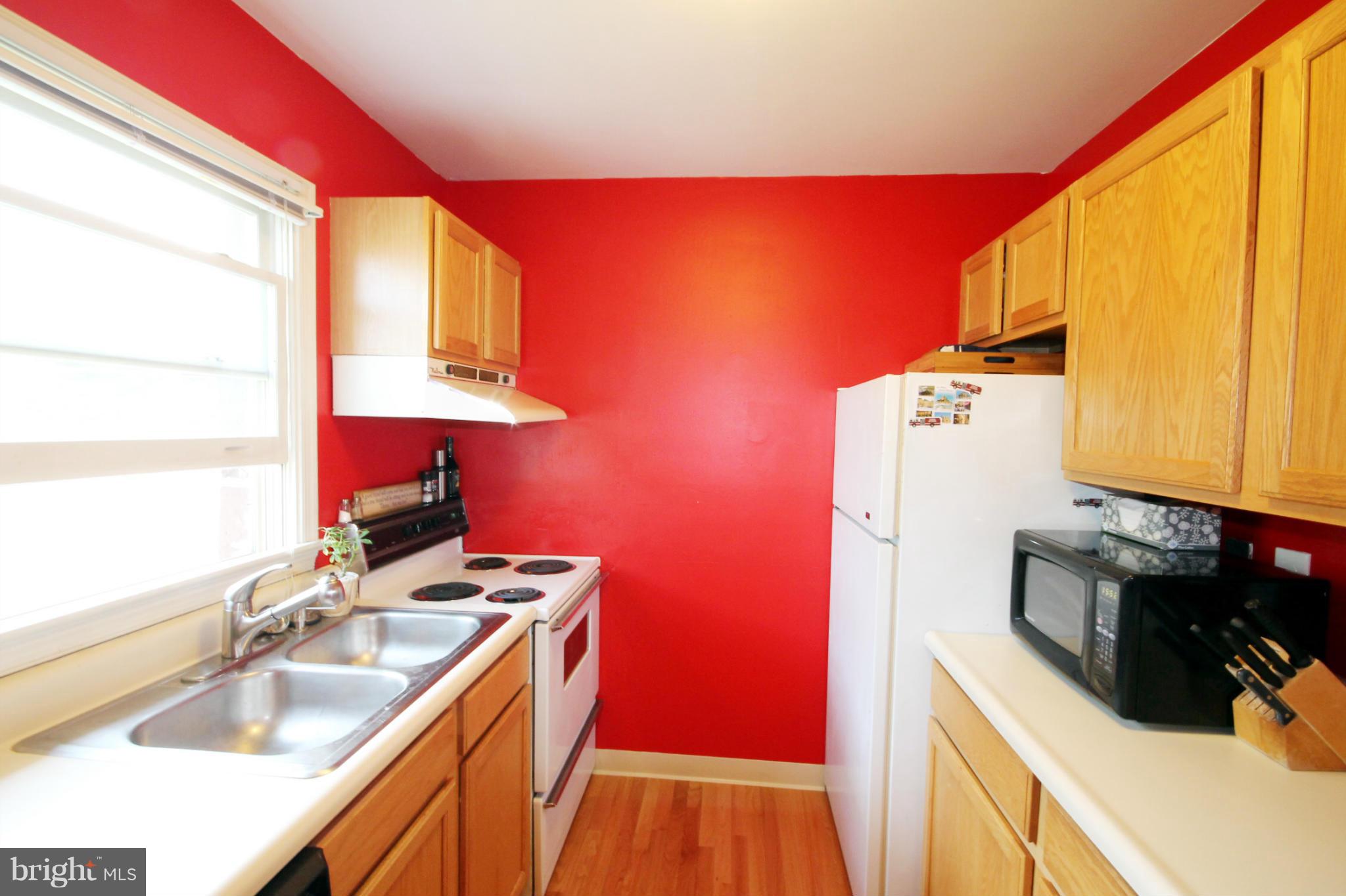 217 Dry Mill Road Southwest Leesburg, VA 20175 - Photo 8 of 18 Kitchen