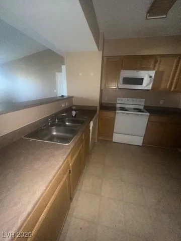 $1,300 | 45 Maleena Mesa Street, Unit 1221, Henderson, NV 89074
