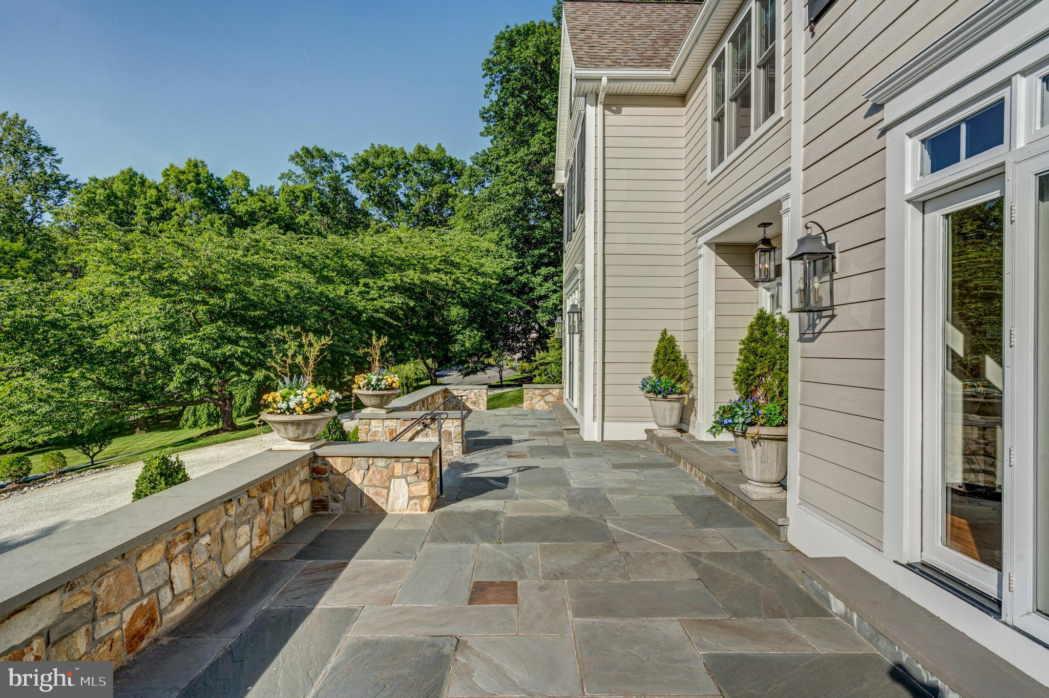 640 Narcisi Lane Wayne, PA 19087 - Photo 8 of 88