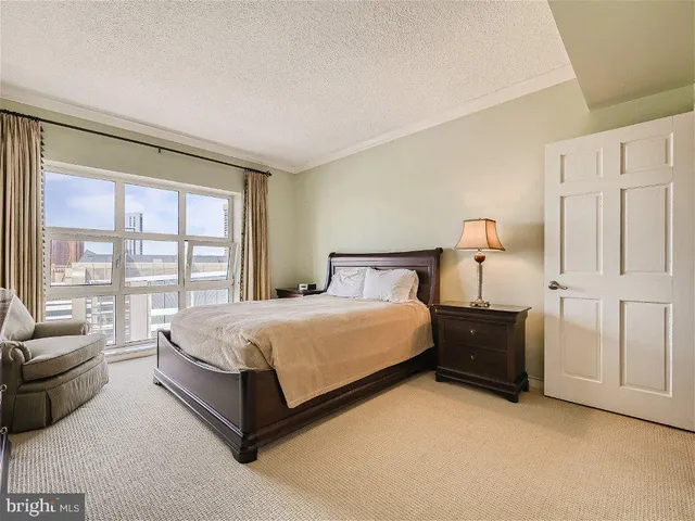 $450,000 | 250 President Street, Unit 806, Baltimore, MD 21202