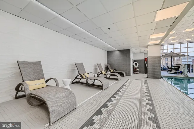 $450,000 | 250 President Street, Unit 806, Baltimore, MD 21202