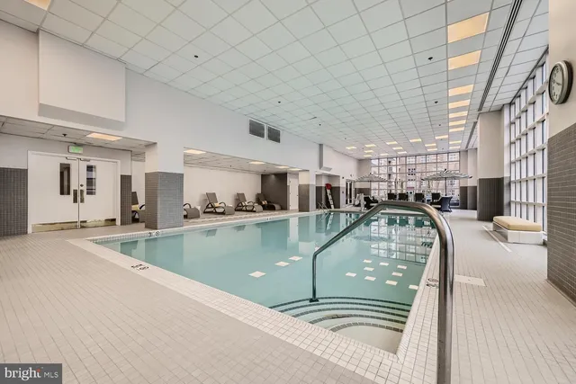 $450,000 | 250 President Street, Unit 806, Baltimore, MD 21202