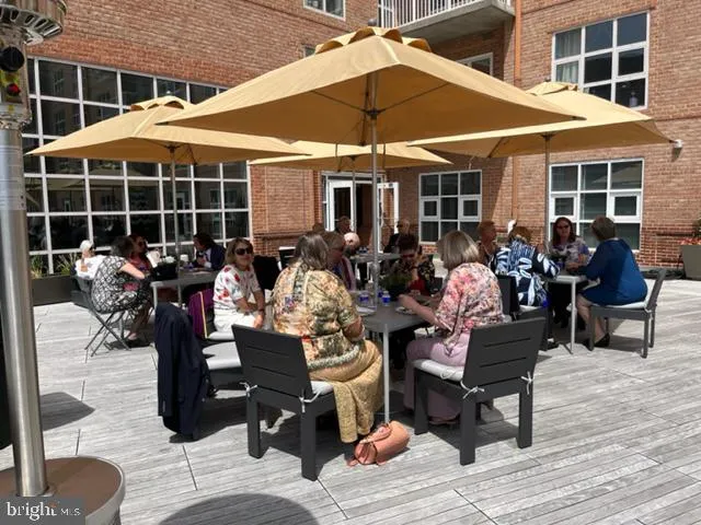 $450,000 | 250 President Street, Unit 806, Baltimore, MD 21202