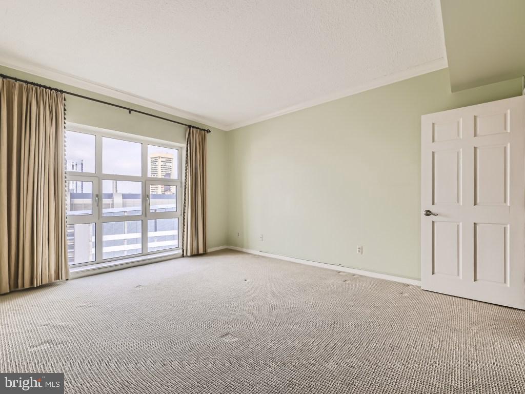 250 President Street, Unit 806 Baltimore, MD 21202 - Photo 49 of 55