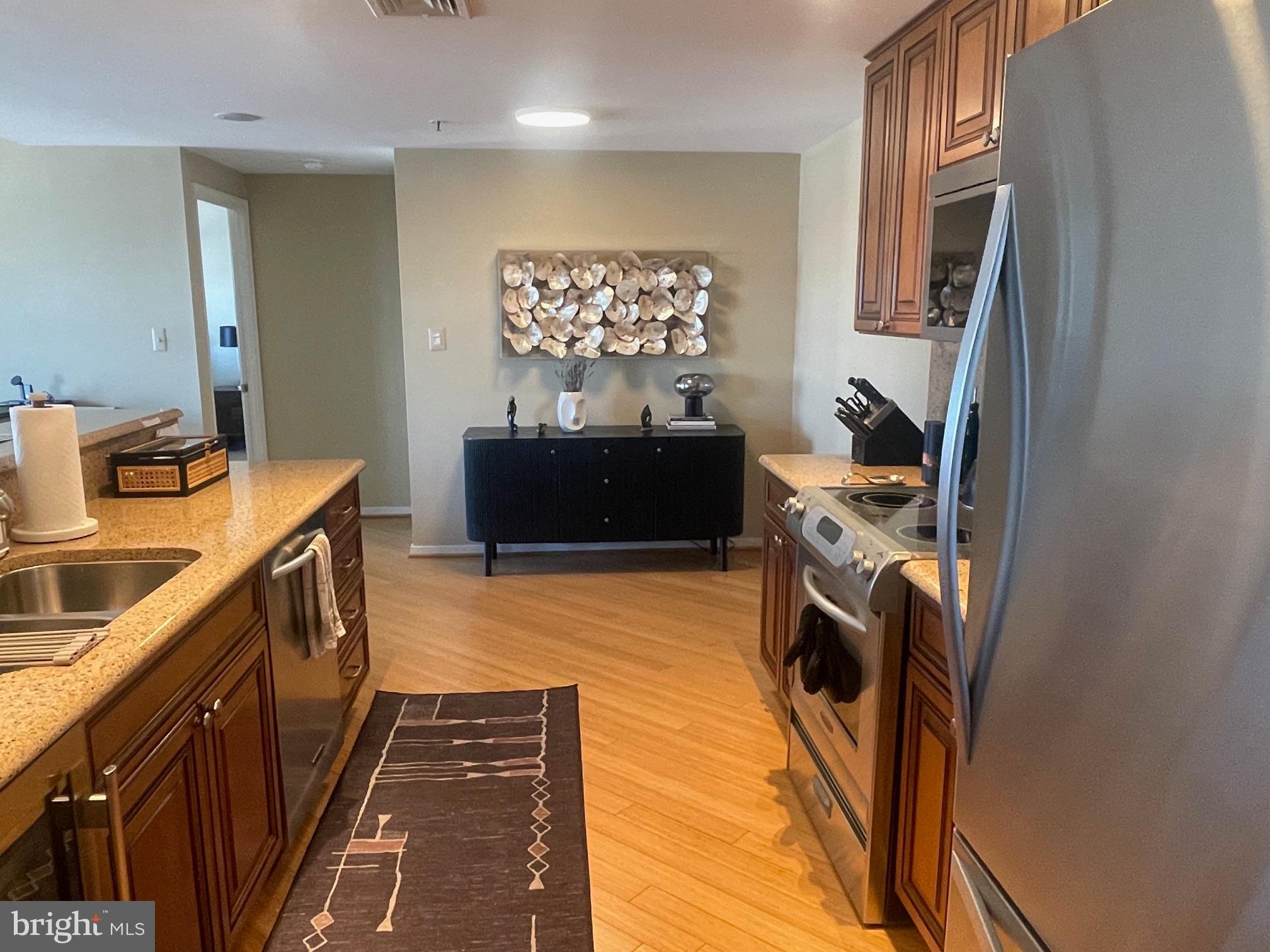 250 President Street, Unit 806 Baltimore, MD 21202 - Photo 54 of 55