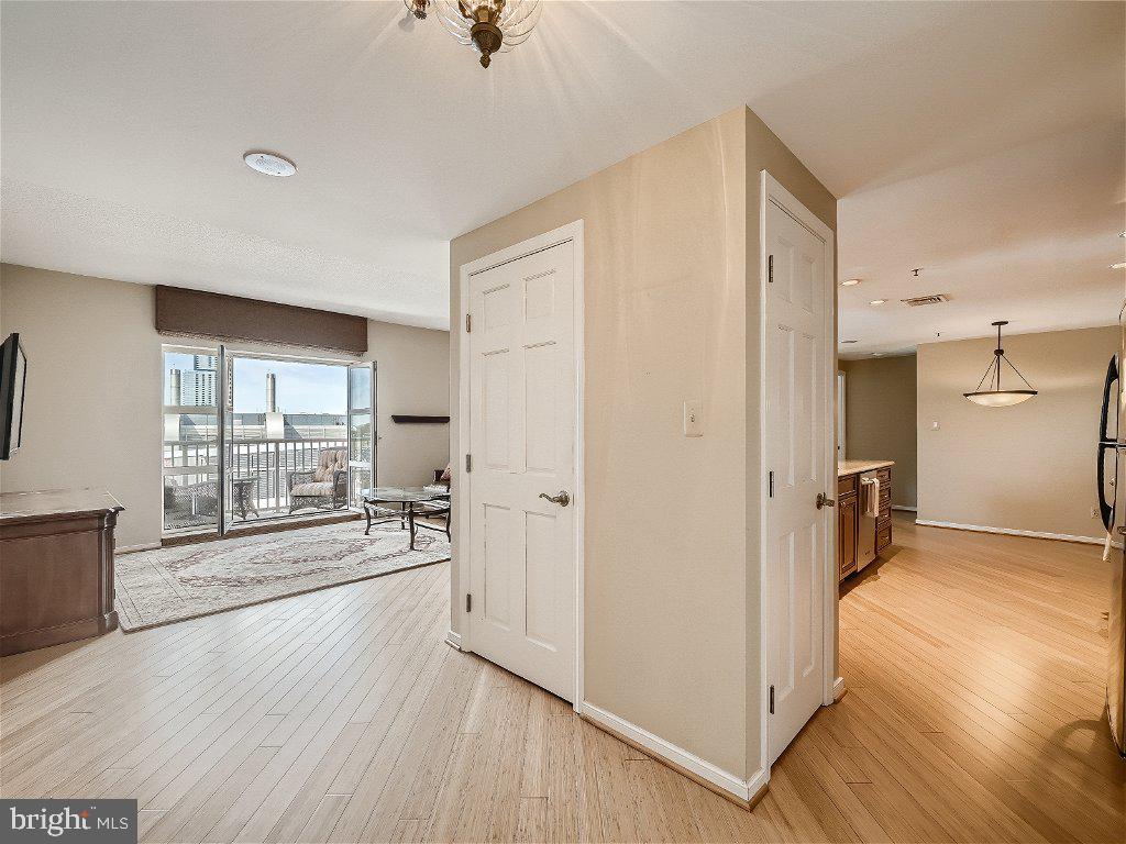 250 President Street, Unit 806 Baltimore, MD 21202 - Photo 7 of 55