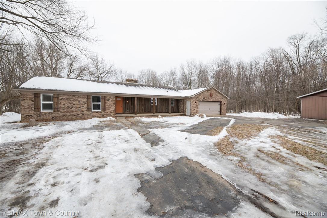 9440 Beecher Road Flushing, MI 48433 - Photo 1 of 40 1.jpg