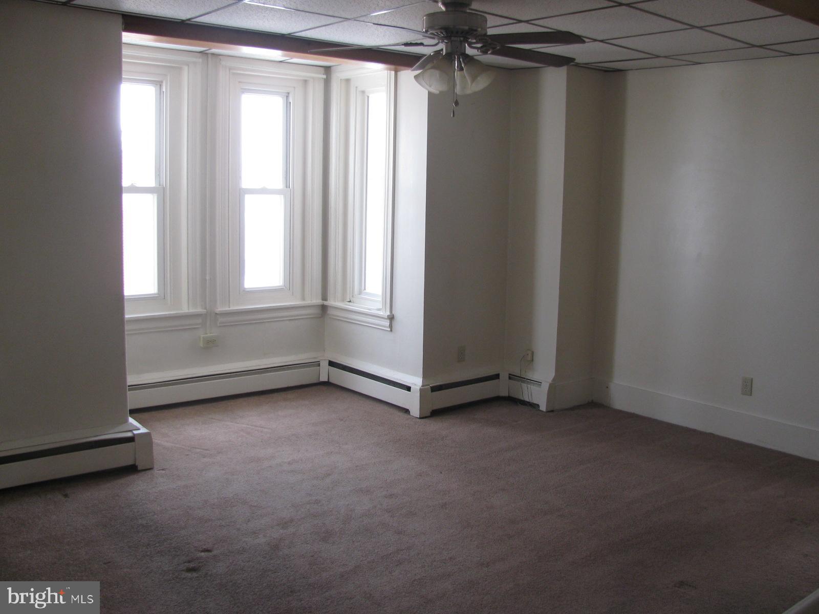 329 Walnut Street Spring City, PA 19475 - Photo 35 of 67 329 Upper - Living Room
