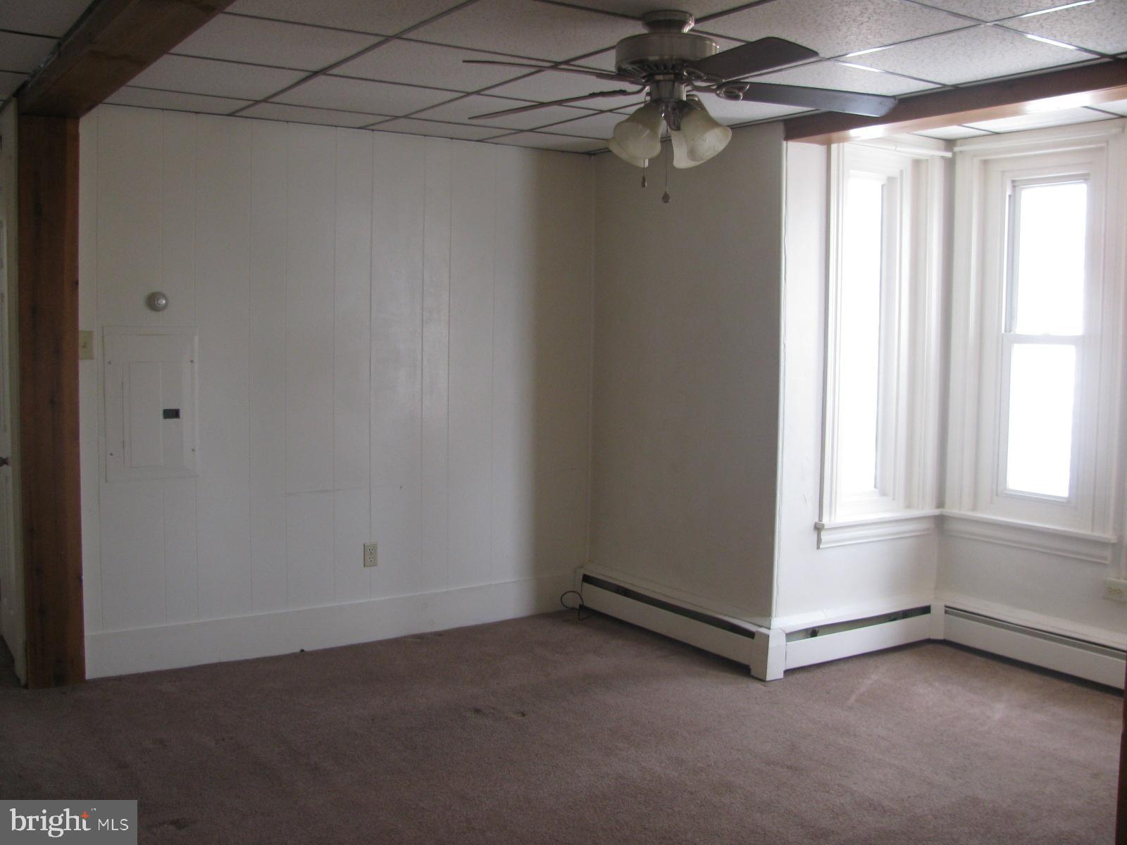 329 Walnut Street Spring City, PA 19475 - Photo 36 of 67 329 Upper - Living Room