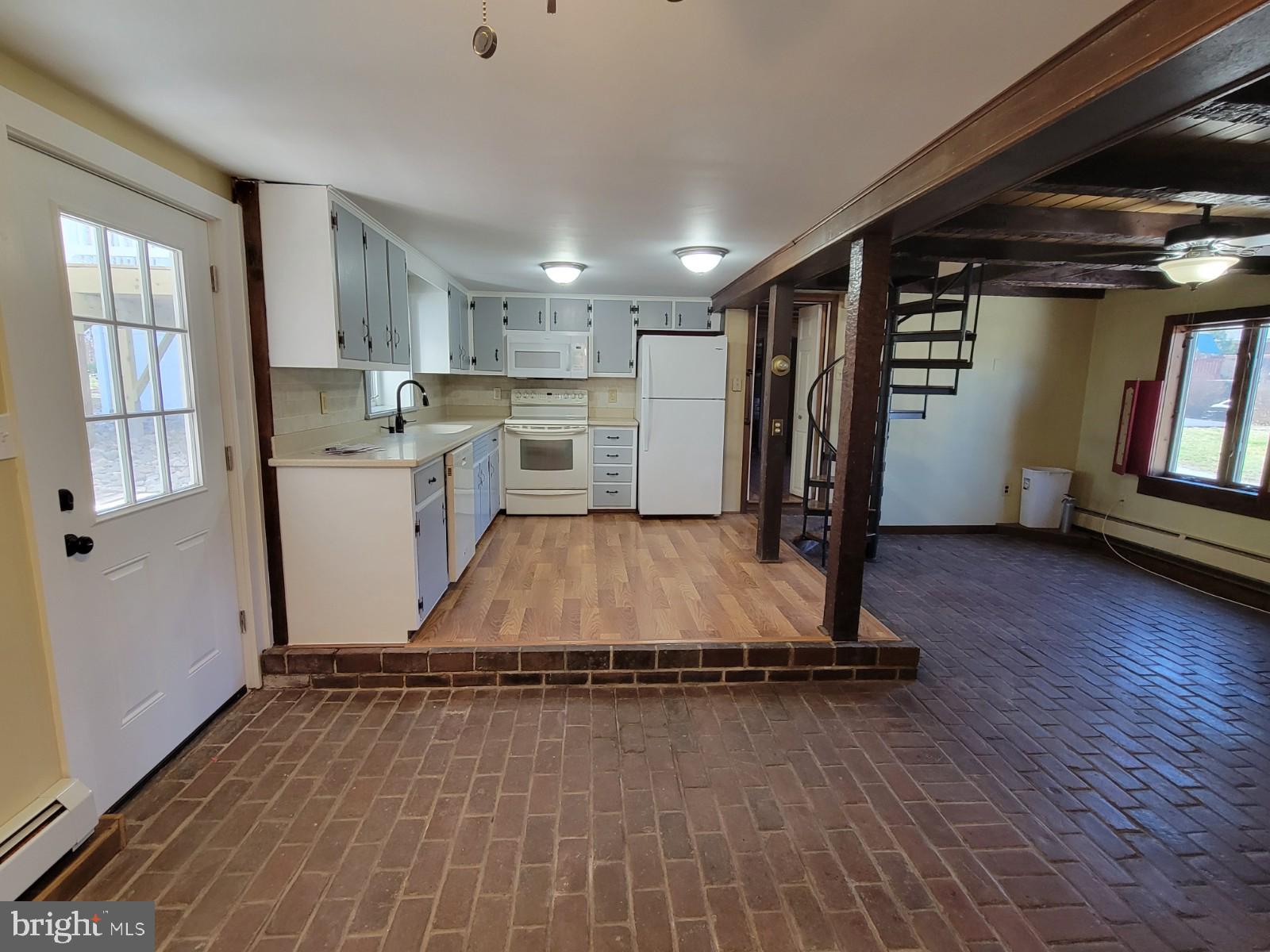 329 Walnut Street Spring City, PA 19475 - Photo 50 of 67 329 Carriage House - Dining Area