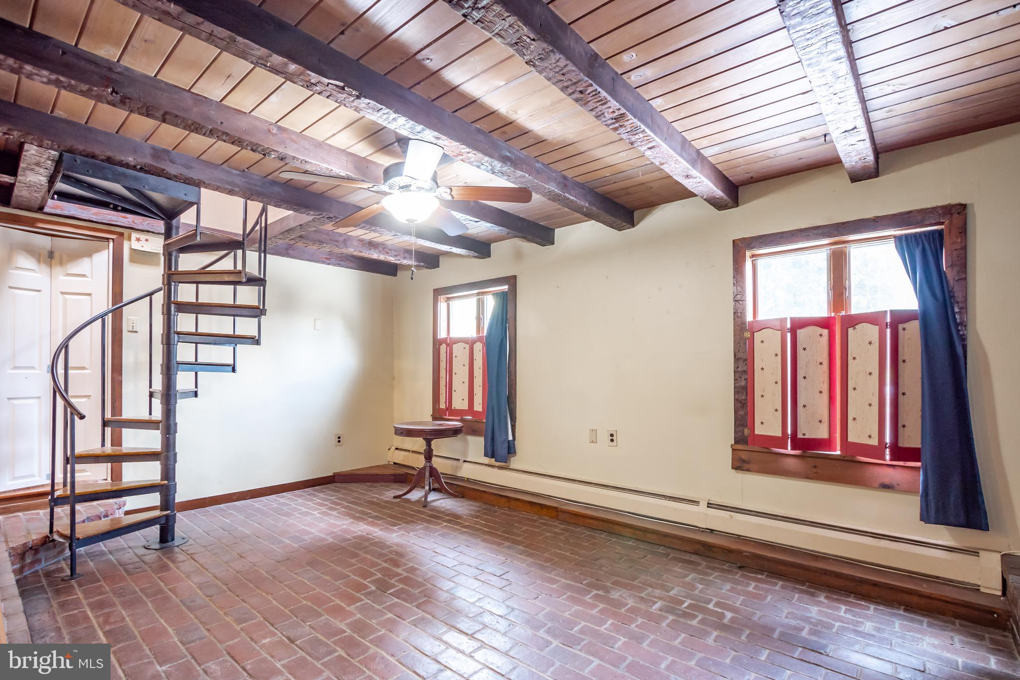 329 Walnut Street Spring City, PA 19475 - Photo 52 of 67 329 Carriage House - Living Room