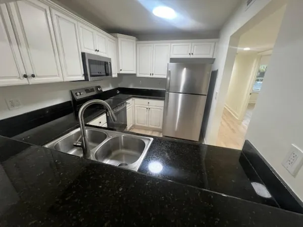 $2,350 | 5458 Via Delray Boulevard, Unit 102, Delray Beach, FL 33484