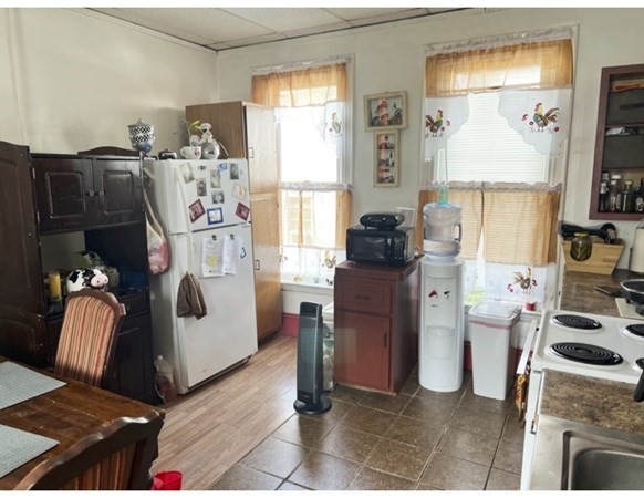 13 West Street Worcester, MA 01609 - Photo 4 of 18