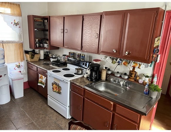 13 West Street Worcester, MA 01609 - Photo 5 of 18