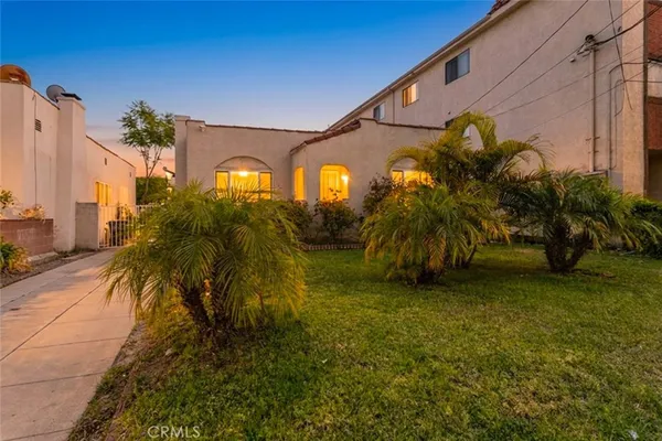 $830,000 | 826 East Lomita Avenue, Glendale, CA 91205