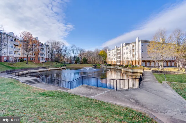 a view of a yard with a house
