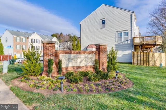 $3,200 | 4242 Wheeled Caisson Square, Fairfax, VA 22033