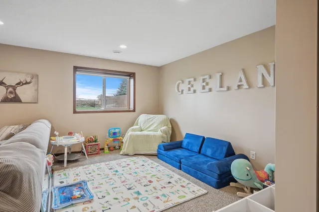 $375,000 | 386 Greenway Drive, Delano, MN 55328