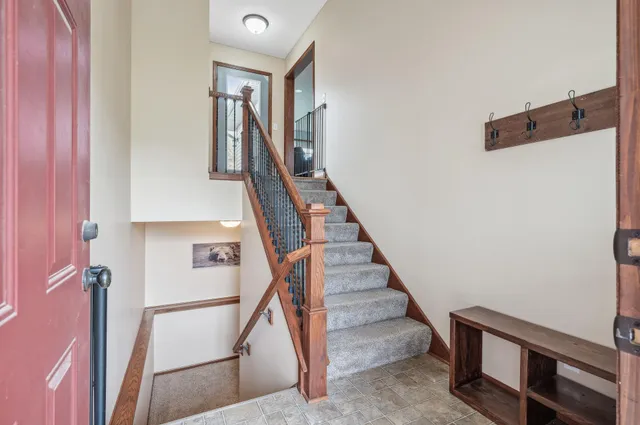 $375,000 | 386 Greenway Drive, Delano, MN 55328