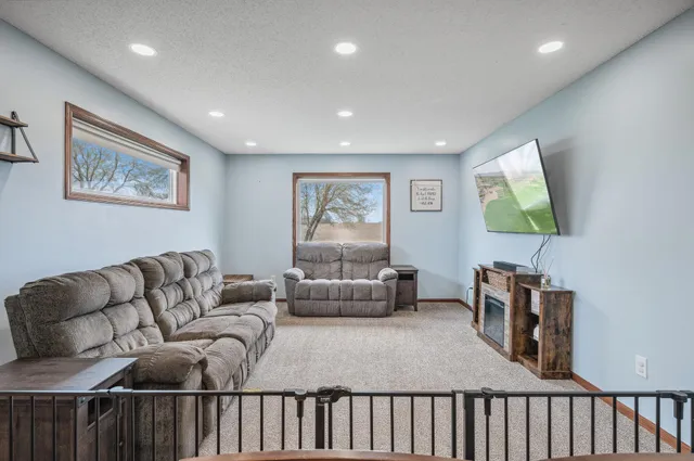 $375,000 | 386 Greenway Drive, Delano, MN 55328