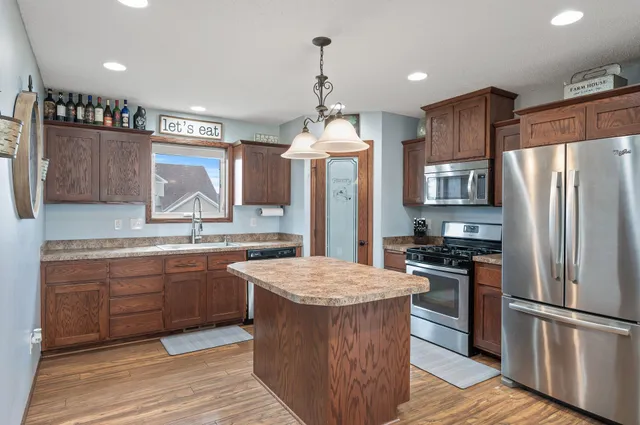 $375,000 | 386 Greenway Drive, Delano, MN 55328