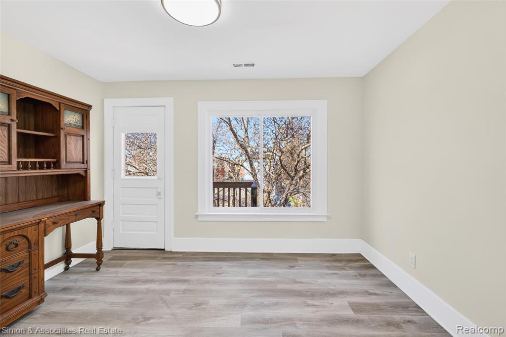 5019 Maple Street Dearborn, MI 48126 - Photo 23 of 44