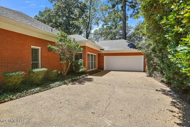 $436,000 | 47 Avery Circle, Jackson, MS 39211