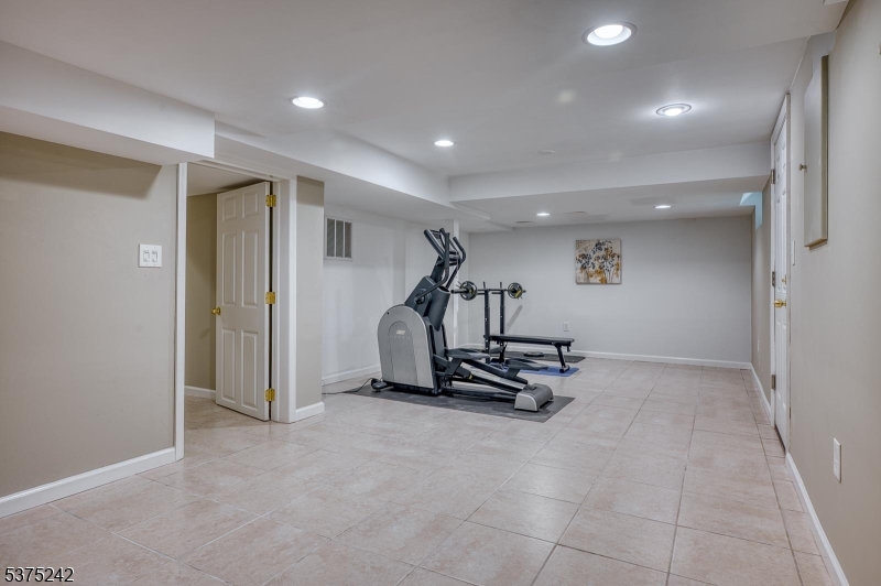 31 Shephard Way Bernards, NJ 07920 - Photo 19 of 30