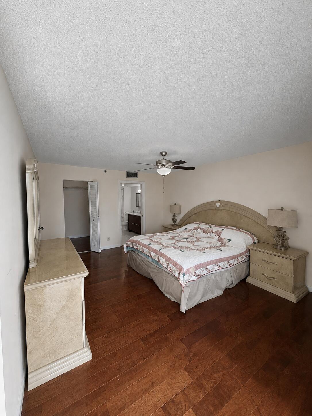6500 Northwest 2nd Avenue, Unit 512 Boca Raton, FL 33487 - Photo 9 of 16 090D551E-0DA6-4782-B725-0798134A1EB2